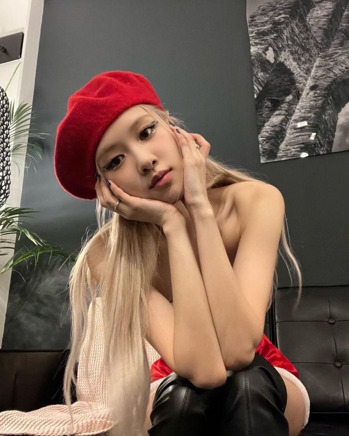 Idol Kpop xin lỗi vì những lý do khó đỡ: Joy (Red Velvet) vì hẹn hò