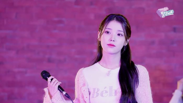 IU - Lee Jong Suk: hơn 30 tuổi vẫn thích diện đồ đôi cực tình tứ