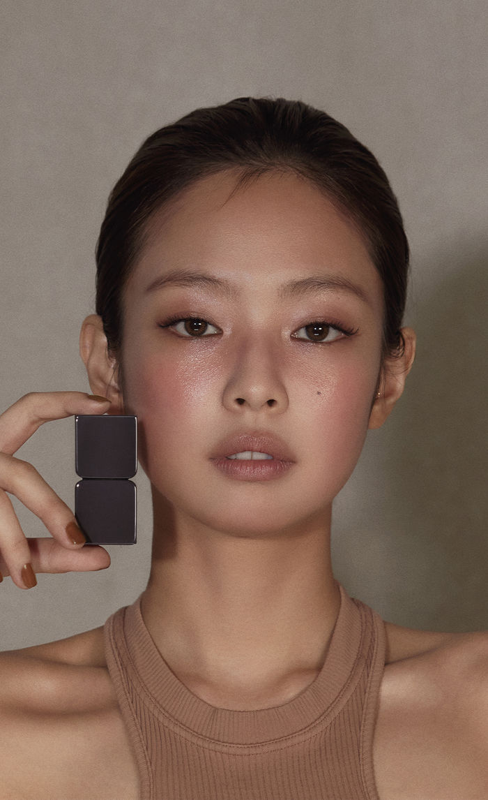 Jennie (BLACKPINK) chuẩn nữ hoàng chụp ảnh quảng cáo: Visual hút mắt