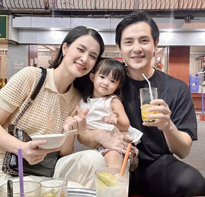 Loạt khoảnh khắc chăm con ngủ siêu đáng yêu của Ông Cao Thắng