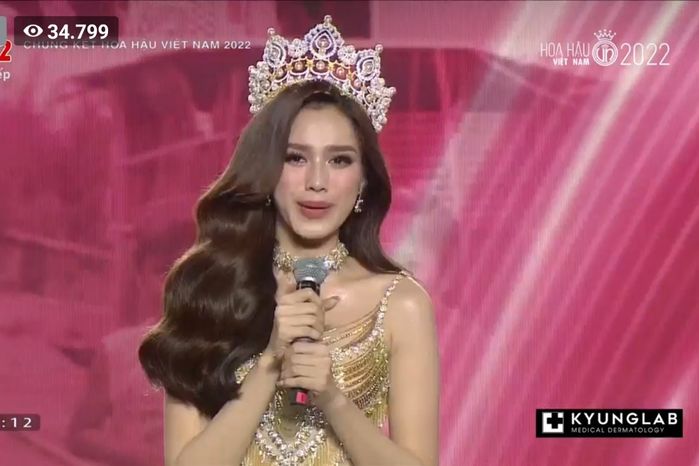 Màn final walk xúc động của Hoa hậu Đỗ Thị Hà: Cảm ơn vì những nỗ lực