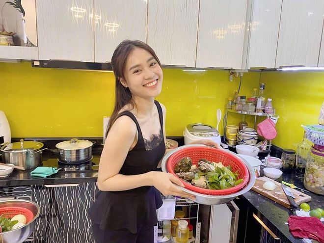 Mỹ nhân Việt không có duyên với nấu ăn: Amee khiến fan cưng xỉu