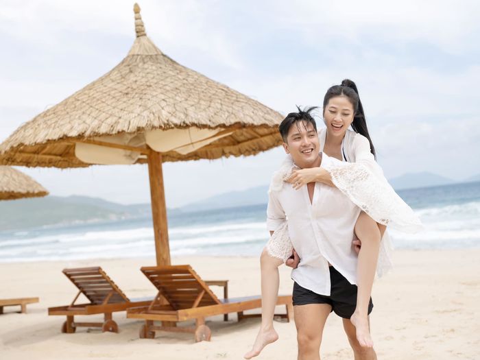 Sau 2 tháng kết hôn, MC Liêu Hà Trinh thông báo có tin vui