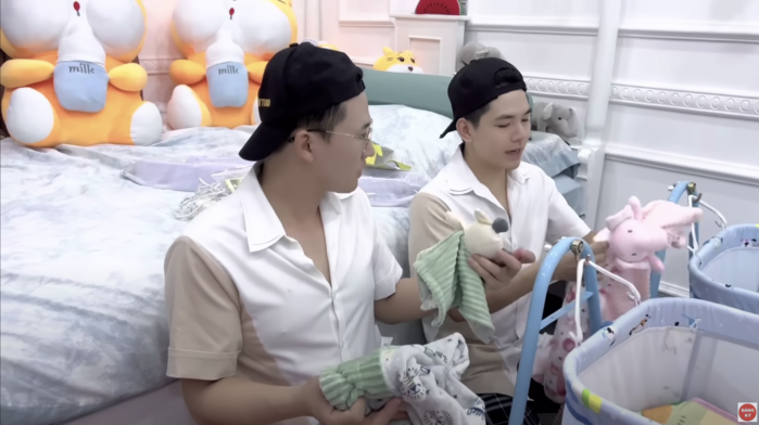 Thanh Đoàn - Hà Trí Quang: Ka Ka - Muội Muội có 5 người mẹ lận
