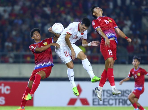 Quang Hải rời sân sớm, Việt Nam vẫn thắng Lào với tỉ số 6-0