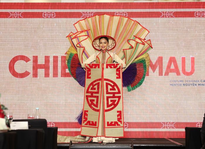 Chiếu Cà Mau thay đổi phút chót: Thay chữ Lộc bằng hình quốc hoa