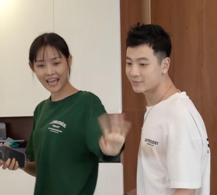 Trương Mỹ Nhân bênh Thiên An diện đồ không phù hợp khi đến nhà mình
