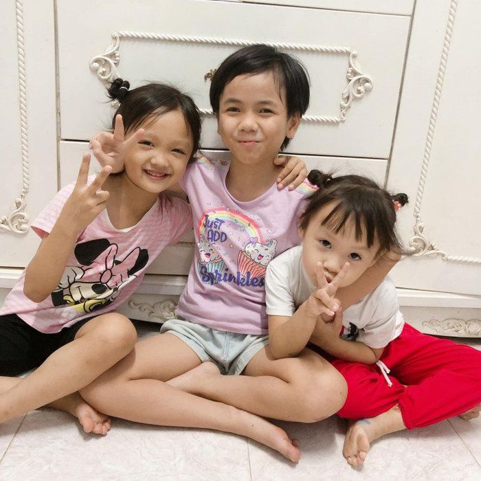 Sau 5 năm, “Em bé Mường Lát” giờ đã lớn phổng, thần thái tự tin