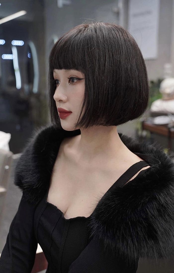 Hòa Minzy cắt tóc búp bê với mong muốn được fan khen trẻ | Tin tức Online