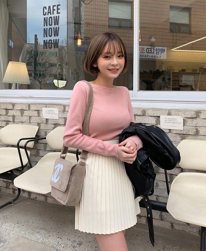5 kiểu áo giúp style của bạn thăng hạng khi diện cùng chân váy