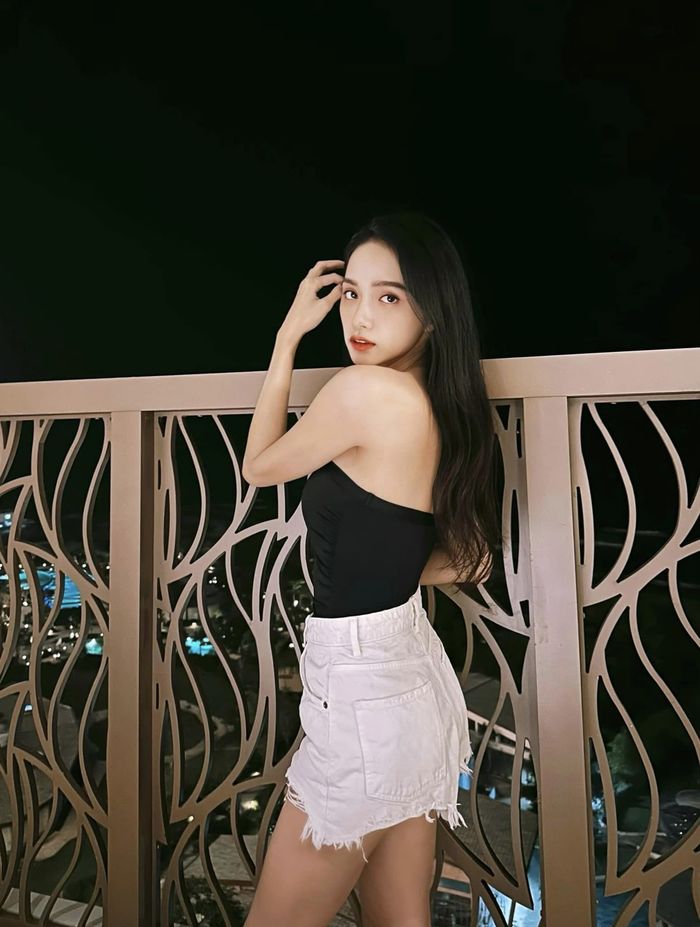 Ảnh hot sao Việt 12/1: Hương Giang phủ nhận tin yêu trai Hàn