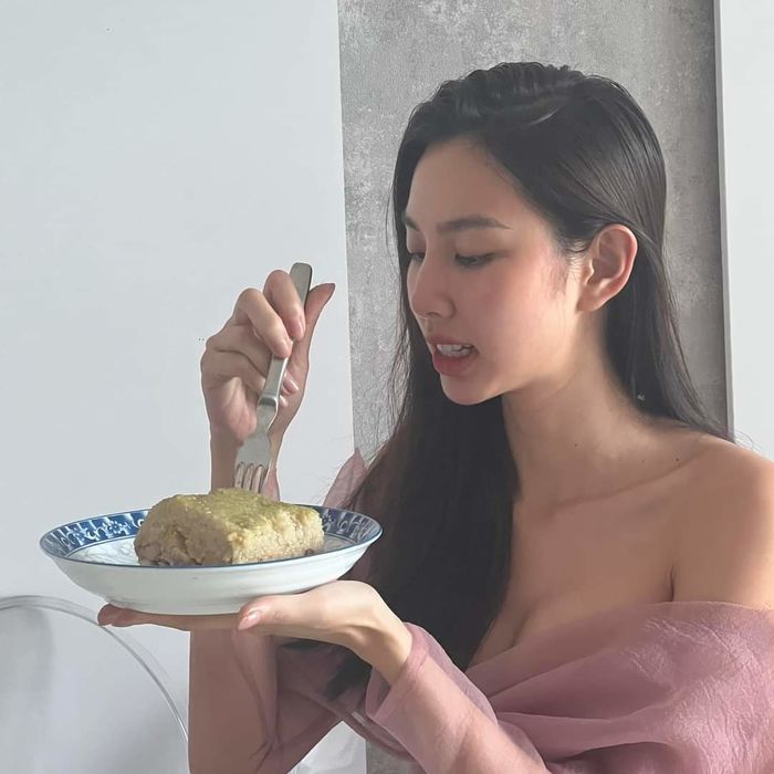 Ảnh hot sao Việt 25/1: Hà Phương giúp trẻ em mất người thân vì Covid