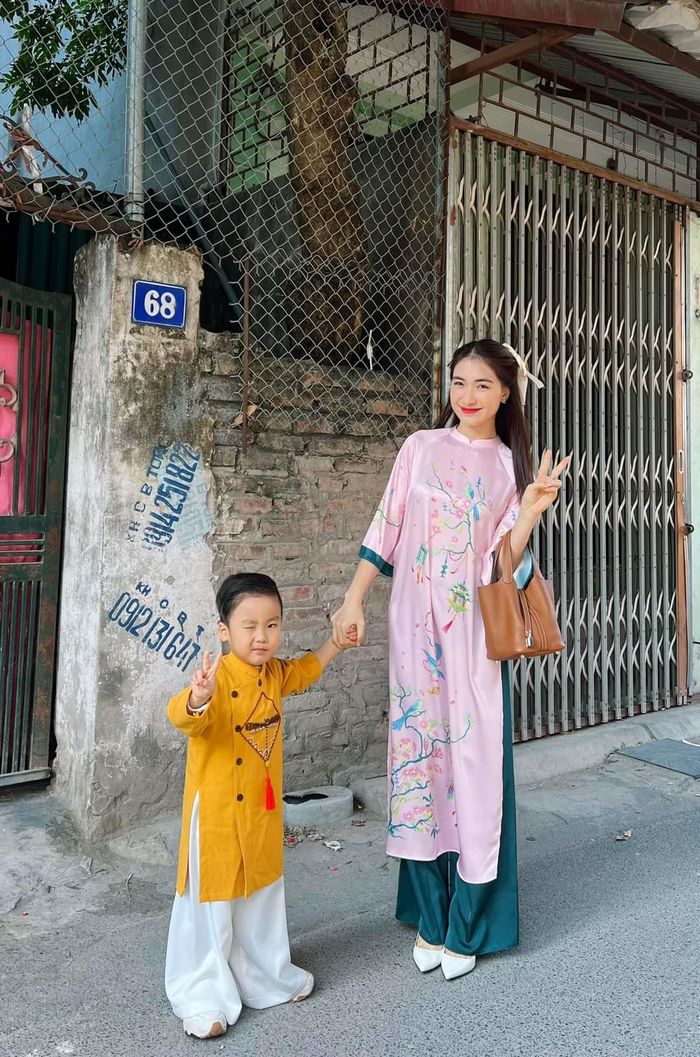 Ảnh hot sao Việt 27/1: Nghi vấn Mỹ Tâm được Mai Tài Phến chụp ảnh giúp
