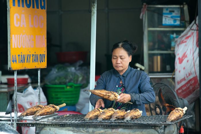 Bán cá lóc nướng ngày Tết: Thu nhập tăng gấp 10 ngày thường