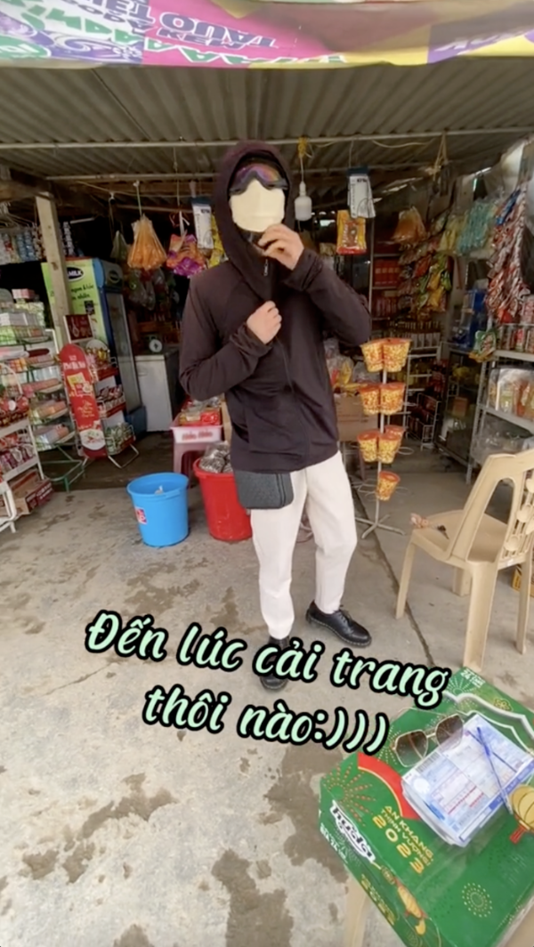 Chàng trai khiến cả nhà bất ngờ khi âm thầm về ăn Tết sau 6 năm xa nhà