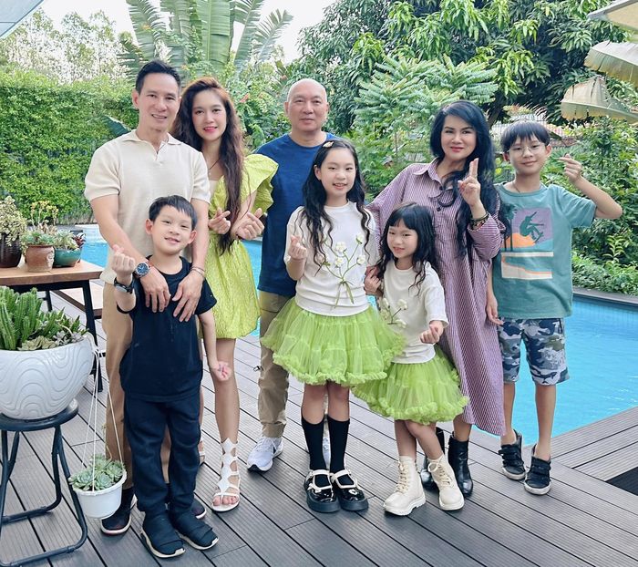 Con gái 9 tuổi Lý Hải - Minh Hà sao y bản chính từ mẹ: Fan mê đắm