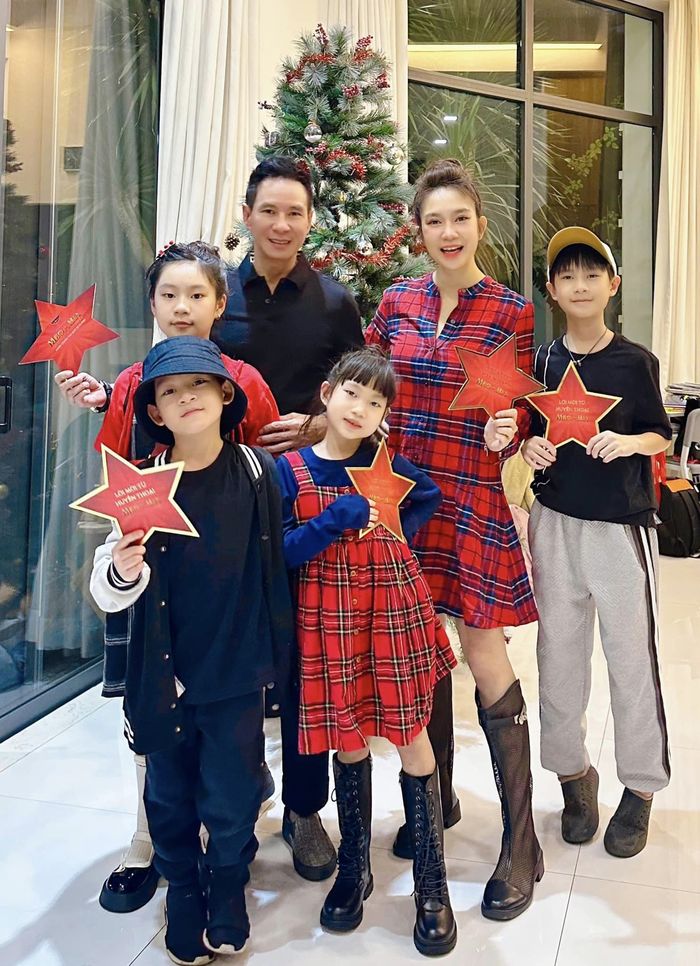 Con gái 9 tuổi Lý Hải - Minh Hà sao y bản chính từ mẹ: Fan mê đắm