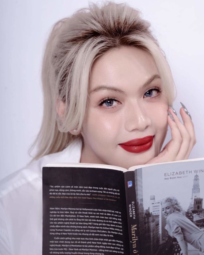 Đào Bá Lộc cân mọi hình tượng: Maleficent hay Marilyn Monroe đều mượt