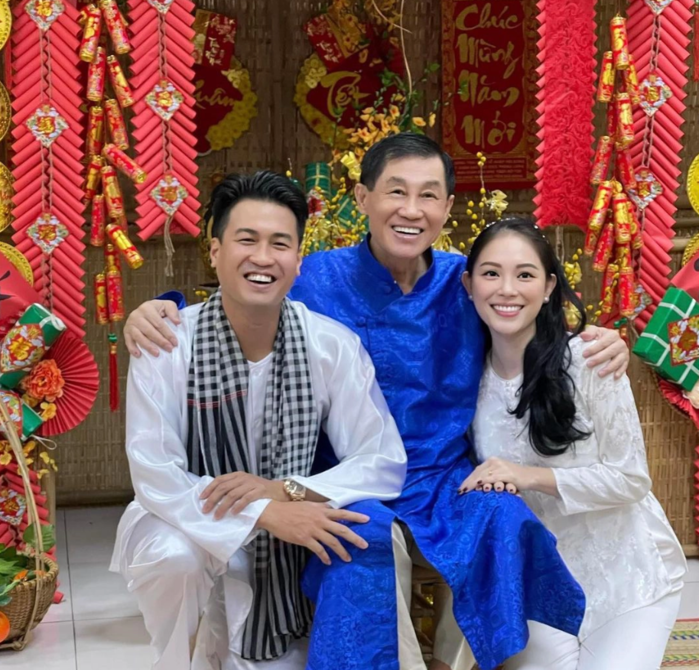 Dâu hào môn Angela Chu “thỉnh an” mỗi sáng, Xoài Non nghe lời mẹ chồng