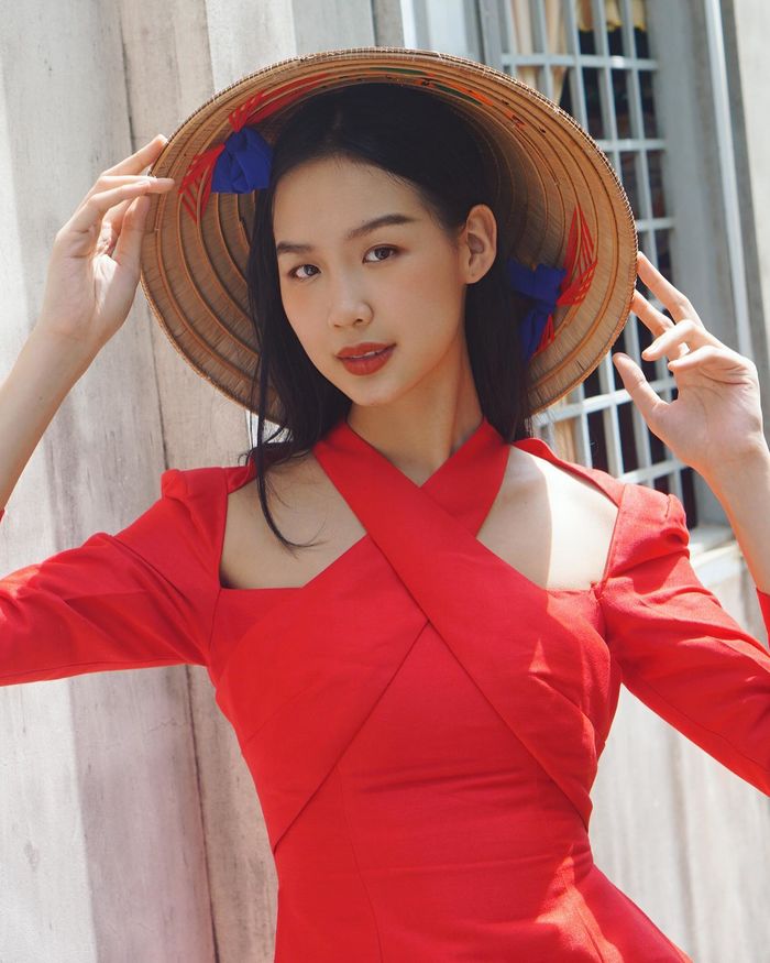 Hoa hậu Bảo Ngọc khoe ảnh gia đình: Cả nhà sở hữu chiều cao vượt trội