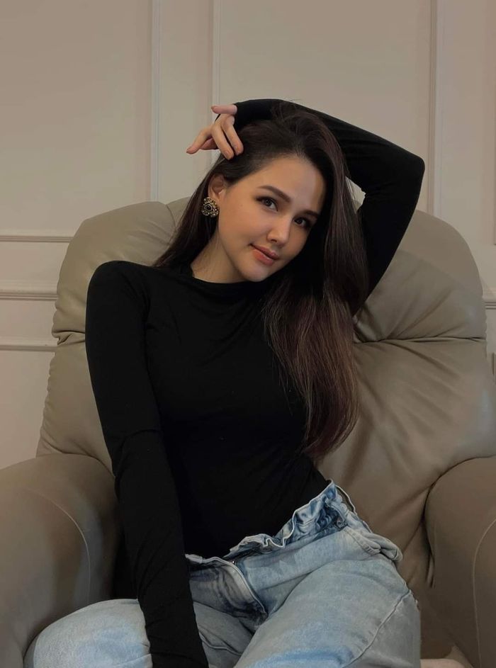 Hội mẹ bỉm 2 con: Trang Lou như đôi mươi, Nam Thương xinh ngọt ngào