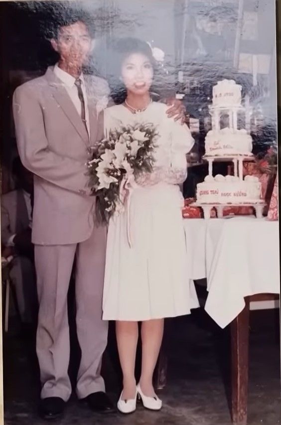 Hôn nhân 32 năm của cặp đôi U60: Nóc nhà giữ tiền từ khi mới yêu