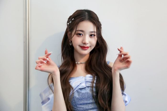 Idol Kpop sở hữu bàn tay đẹp, ai cũng muốn nắm lấy