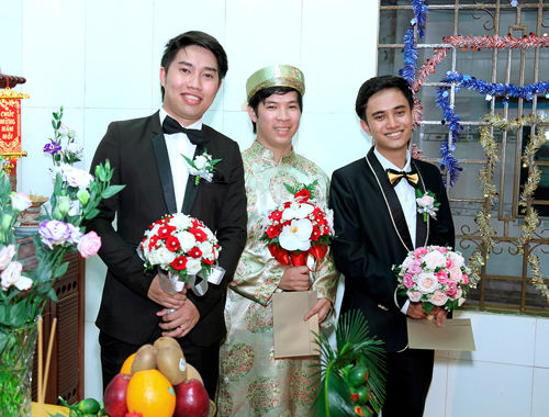 Khi anh chị em ruột rủ nhau cưới cùng ngày: Có đám mời 112 bàn