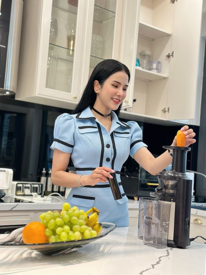 Không gian sống của mẹ con Diệp Lâm Anh hậu ly hôn: Chi 2 tỷ để F5
