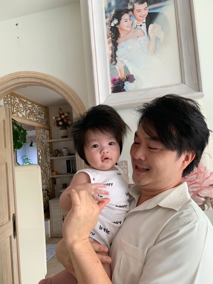 Cuộc sống Lê Khánh hiện tại: Sinh bé thứ 2 tuổi tứ tuần vội triệt sản