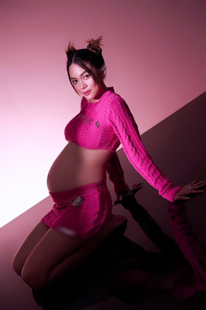 Mâu Thủy thót tim ngỡ sinh sớm: Vẫn muốn đi làm dù bạn trai cản