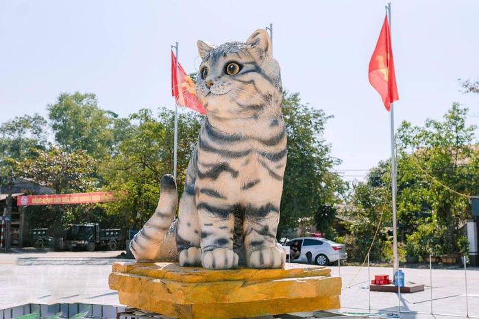 Linh vật mèo 31 triệu ở Quảng Trị: Làm chỉ 10 ngày, đẹp nhất các nơi
