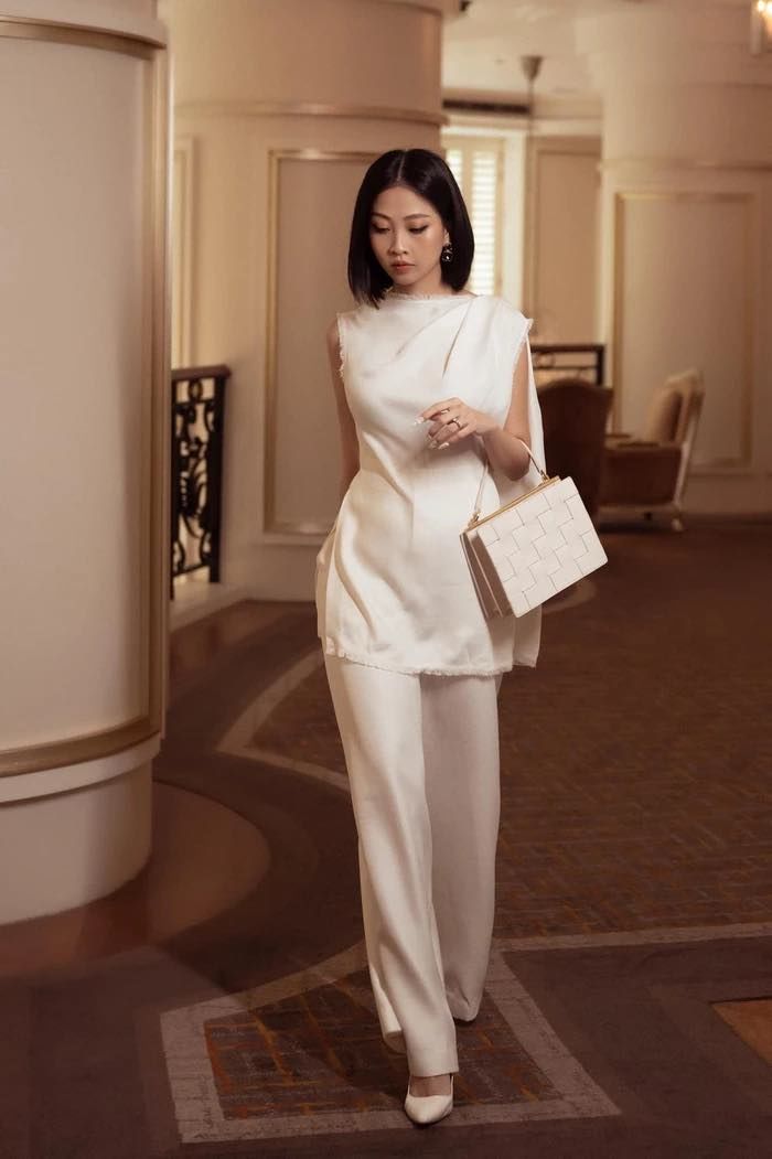 Mỹ nhân Việt bầu bí vẫn đam mê giày cao gót: Liêu Hà Trinh chỉn chu