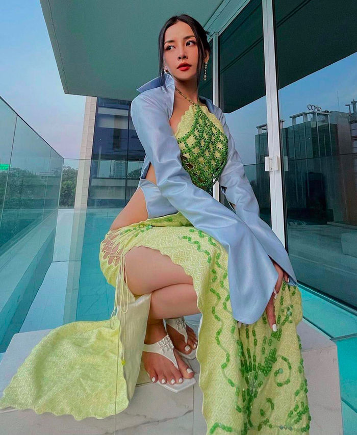 Mỹ nhân Việt mặc áo yếm: Ngọc Châu tinh tế nhập cuộc Miss Universe