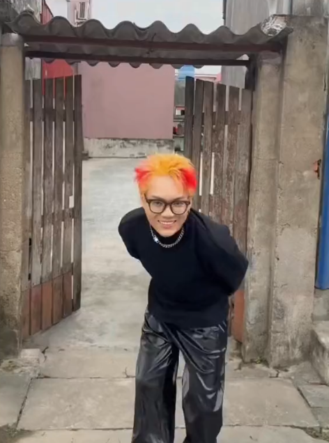 Ngày khai xuân Phạm Thoại khoe nhà mới xây cho mẹ: Trọn vẹn, đủ đầy