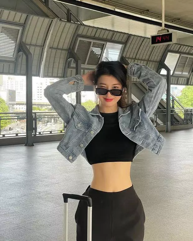 Phương Nhi đạt cảnh giới body chặt chém: Chuyên mặc croptop khoe eo
