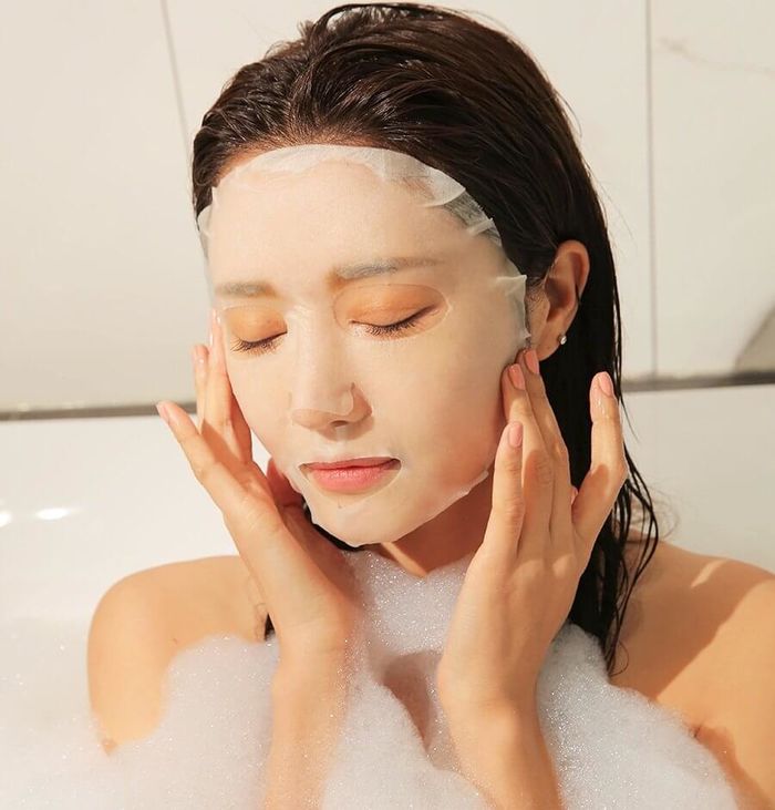 Thói quen đắp mặt nạ làm da tổn hại: Đắp mỗi ngày, chưa làm sạch da