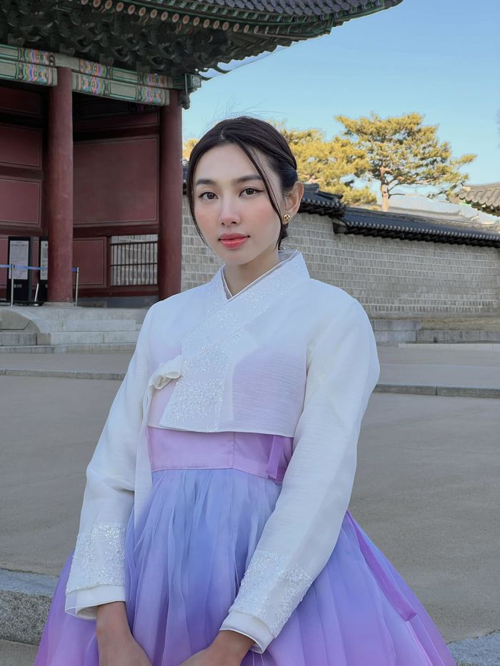 Thùy Tiên diện trang phục truyền thống: Mặc hanbok xịn như gái Hàn