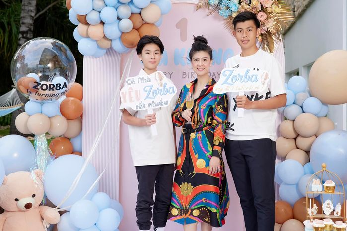 Tiệc sinh nhật hoành tráng mừng 1 tuổi của con trai Chi Bảo