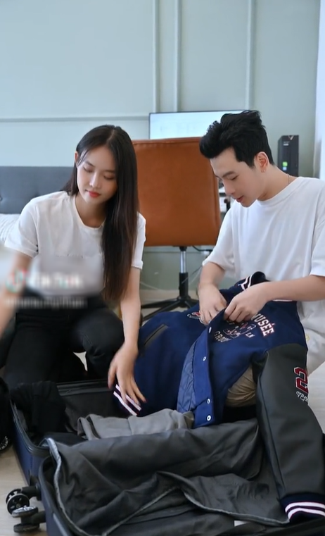 Gọi ông bà nội Bona là bố mẹ chồng, Trương Mỹ Nhân bị anti-fan soi mói