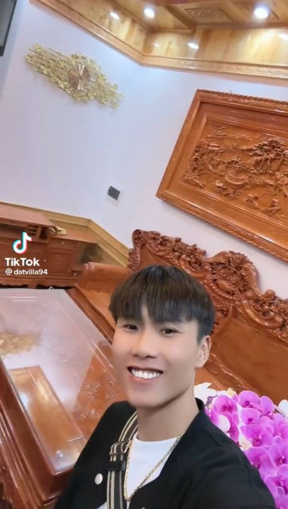 Đạt Villa khoe nhẹ nội thất sang trọng tại nhà mới, chuẩn đại gia