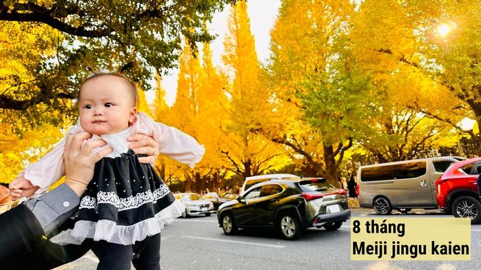 Cho bé đi du lịch khi ra tháng, mẹ bỉm tiết lộ: Con dạn hơn bạn bè