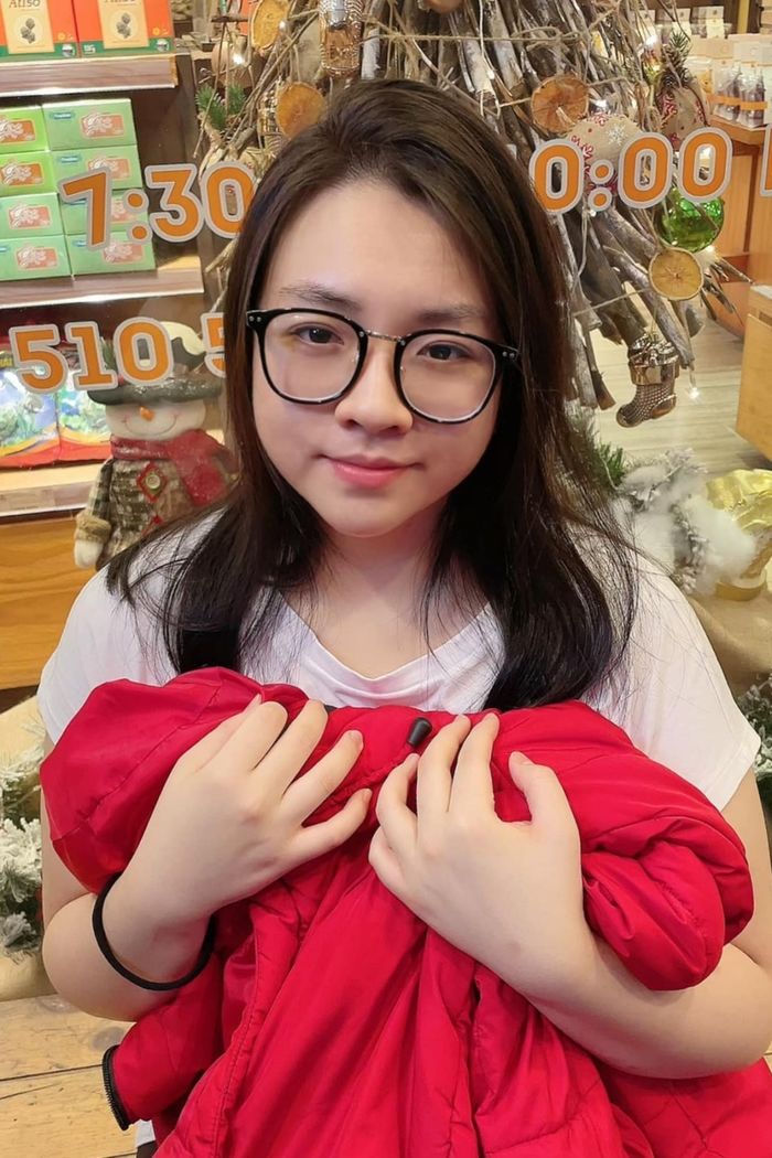 Con gái Hiền Thục hậu giảm 25kg: Nhan sắc hiện tại “sáng bừng”