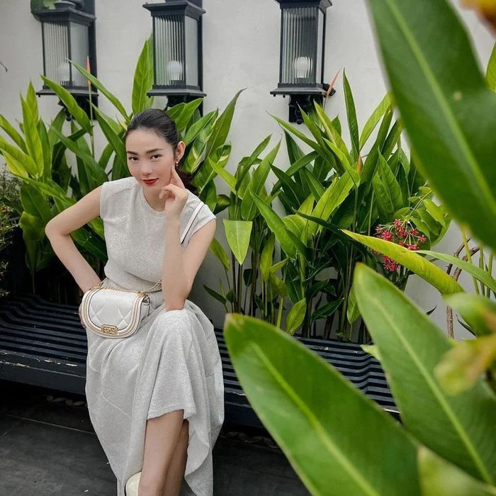 Đọ style 3 mỹ nhân Việt nghi bầu bí: Minh Hằng chuộng váy suông