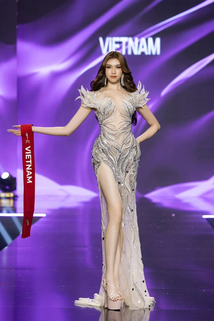 Stylist bộc bạch về bộ áo dài chuẩn bị cho Miss Universe 2022 khi đến Việt  Nam