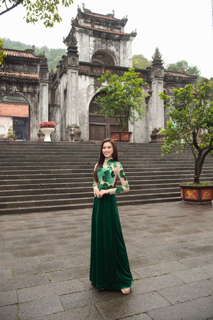 Đỗ Hà hậu hết nhiệm kỳ: Nhan sắc lên hạng, diện gì cũng đẹp nao lòng