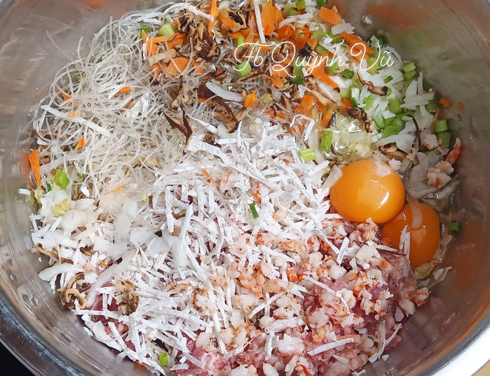 Mẹ đảm Hà thành gây sốt khi trổ tài vét tủ lạnh sau Tết