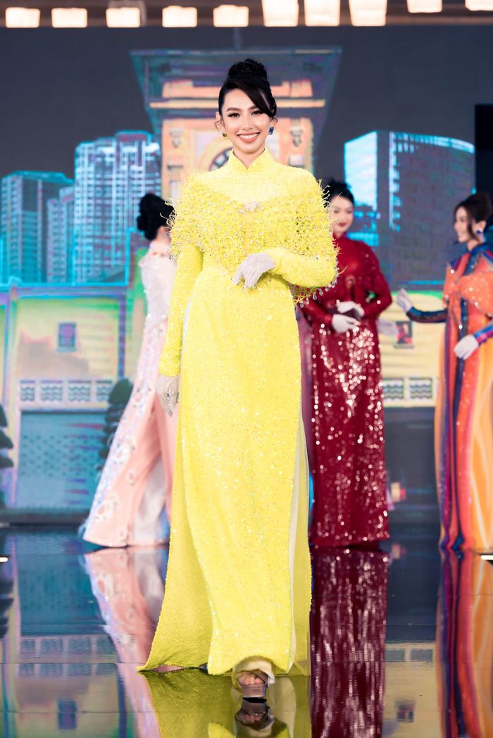 Miss Universe đụng độ váy với chị em nhà Miss Grand: Ai hơn ai?