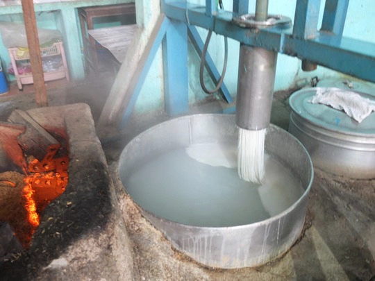 Món bún nước Tây Ninh cực tối giản: Nhìn thì chán nhưng ăn thì ghiền