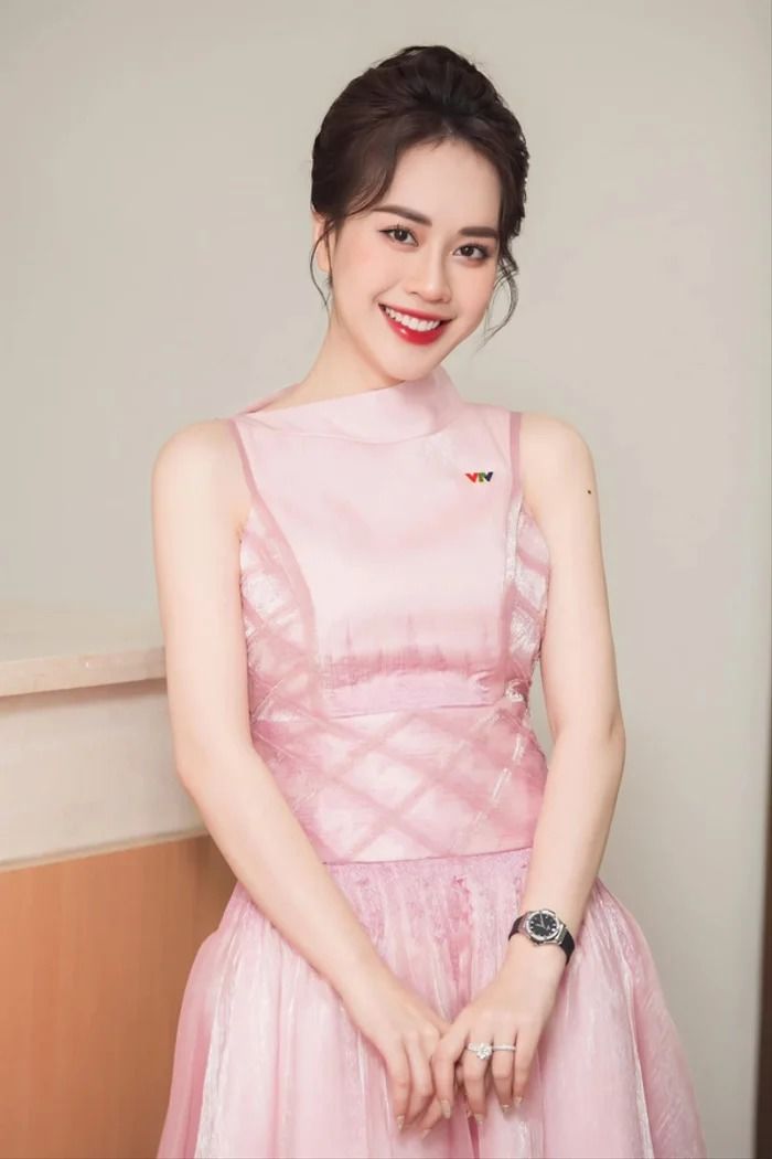 Danh tính nữ diễn viên đóng tiểu tam trong Đừng Làm Mẹ Cấu là ai?